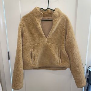 Alo yoga Sherpa quarter zip jacket